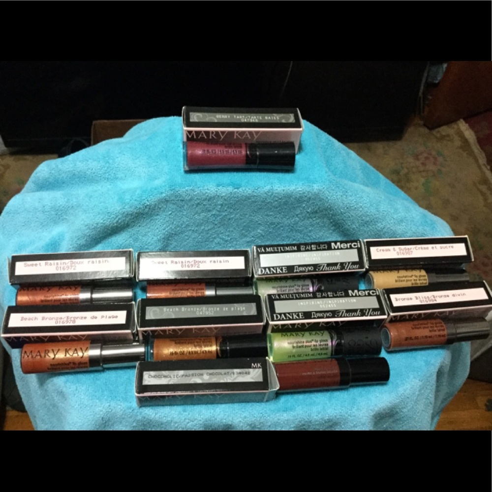 10 Mary Kay Lip Gloss Bundle